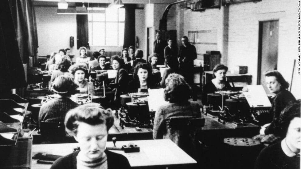 Mulheres decifrando códigos na segunda guerra